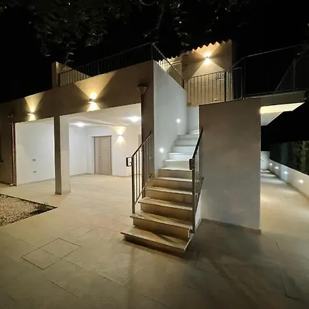 Chrisso Casa de hóspedes